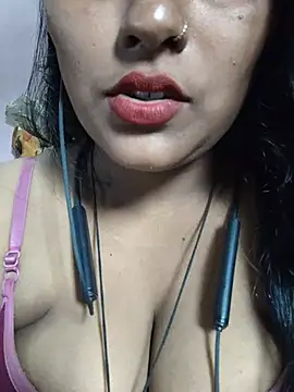 Jasmine Januja online show from July 11, 2026, 2:23 am