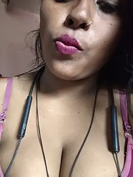 Jasmine Januja online show from July 19, 2026, 10:45 am