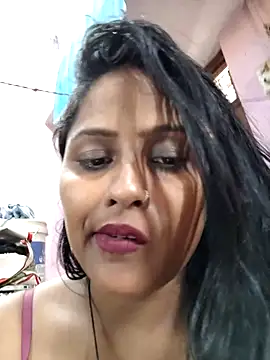 Jasmine Januja online show from May 9, 2026, 2:48 am