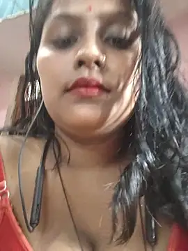 Jasmine Januja online show from July 3, 2026, 2:18 am