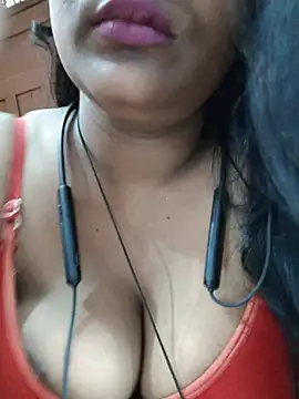 Jasmine Januja online show from July 10, 2026, 3:17 am