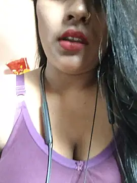 Jasmine Januja online show from June 24, 2026, 2:21 am