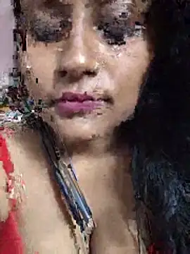Jasmine Januja online show from May 18, 2026, 2:12 am