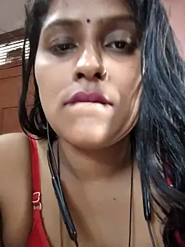 Jasmine Januja online show from May 15, 2026, 11:47 pm