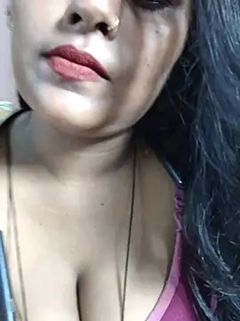 Jasmine Januja online show from July 9, 2026, 4:46 am