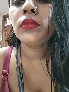 Jasmine Januja online show from July 2, 2026, 1:17 am