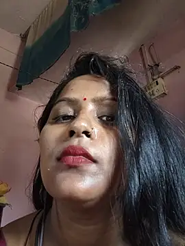 Jasmine Januja online show from June 21, 2026, 2:39 am