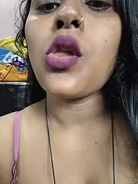 Jasmine Januja online show from July 20, 2026, 2:52 am