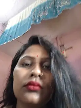 Jasmine Januja online show from June 20, 2026, 1:32 am