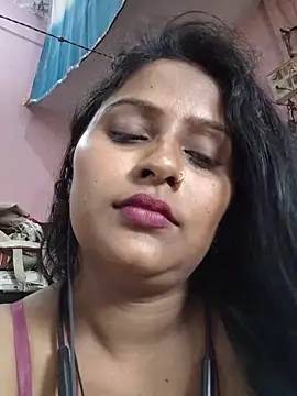 Jasmine Januja online show from May 21, 2026, 1:25 am