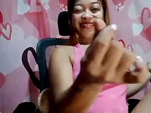 Snapshot of AsianKelly69 chatting on July 18, 2026, 12:52 am AsianKelly69 online show from July 18, 2026, 12:52 am