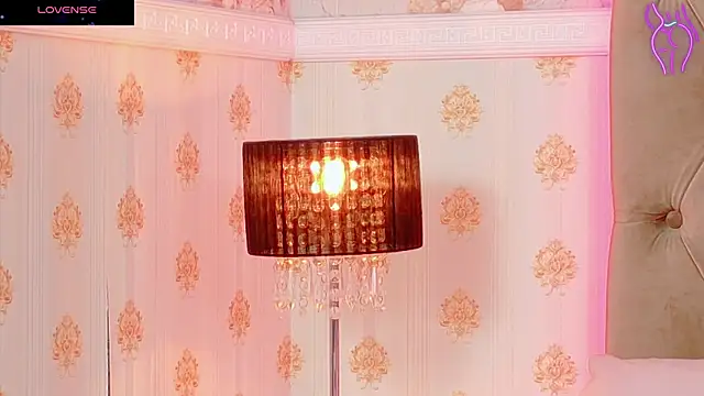 Snapshot of CoraVex chatting on October 23, 2025, 4:11 am CoraVex online show from October 23, 2025, 4:11 am