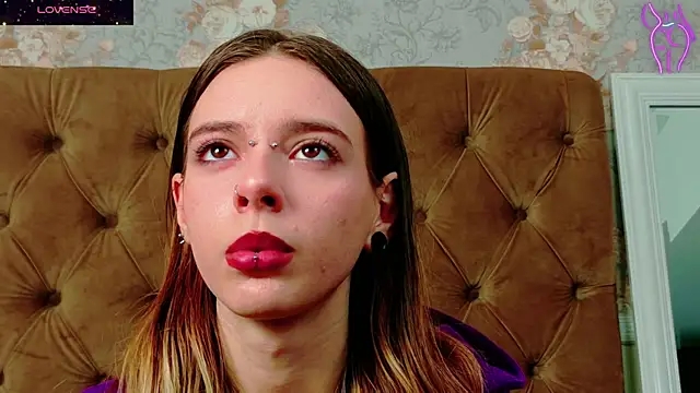 Snapshot of CoraVex chatting on December 3, 2025, 5:08 am CoraVex online show from December 3, 2025, 5:08 am