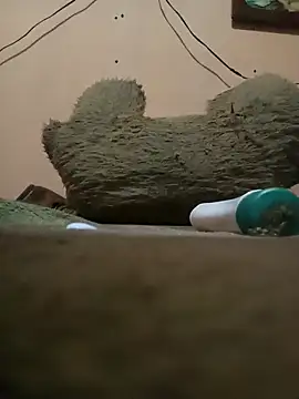 cesarin3535 online show from December 14, 2025, 12:39 am