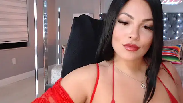 Snapshot of theofficialsophiasanchez chatting on April 24, 2026, 6:04 am theofficialsophiasanchez online show from April 24, 2026, 6:04 am