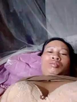 donna-bae online show from February 18, 2026, 8:49 pm