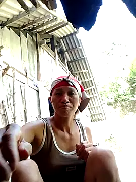 donna-bae online show from October 17, 2025, 3:32 am