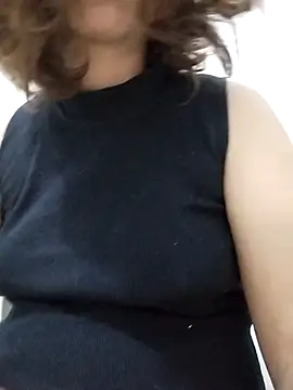 Poppy-y online show from September 23, 2025, 10:06 pm