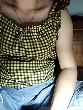 Poppy-y online show from September 19, 2025, 10:58 pm