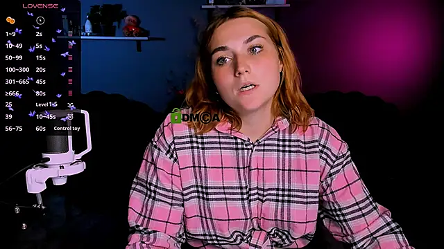 Snapshot of casey_meow_ chatting on October 18, 2025, 8:49 am casey meow online show from October 18, 2025, 8:49 am