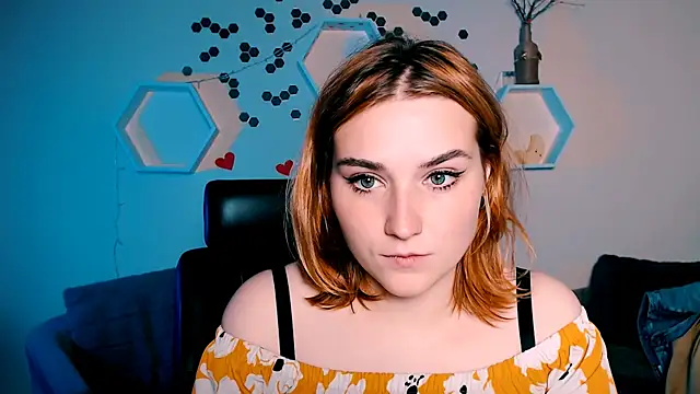 Snapshot of casey_meow_ chatting on October 17, 2025, 5:33 am casey meow online show from October 17, 2025, 5:33 am