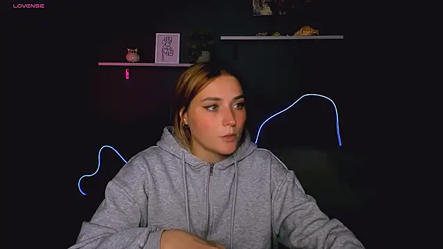 Snapshot of casey_meow_ chatting on October 16, 2025, 5:16 am casey meow online show from October 16, 2025, 5:16 am