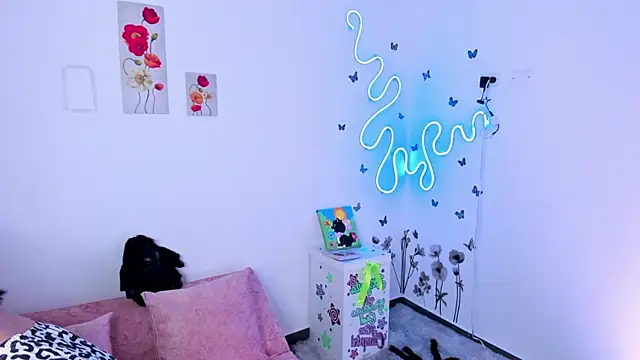 lilielou  online show from December 20, 2025, 6:22 pm