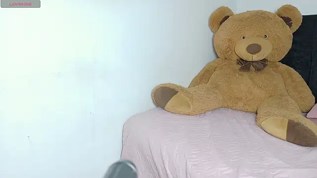 Snapshot of Natashaparker__ chatting on November 22, 2025, 7:57 pm Natashaparker online show from November 22, 2025, 7:57 pm