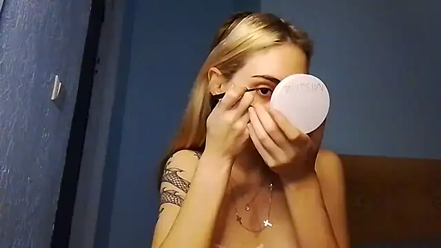 lesyawhite online show from November 21, 2025, 2:27 pm