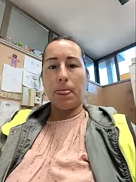 bichota85 online show from October 30, 2025, 11:19 am