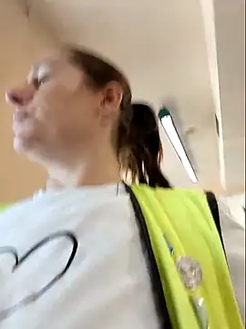 bichota85 online show from October 27, 2025, 12:17 pm