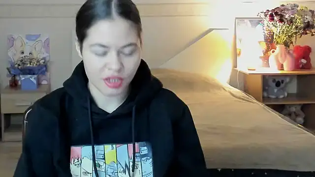 NicoleCollys online show from October 5, 2025, 10:44 pm