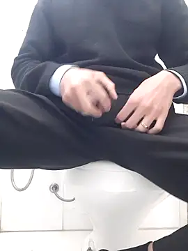 Snapshot of oi_novin2 chatting on October 18, 2025, 8:22 pm oi novin2 online show from October 18, 2025, 8:22 pm