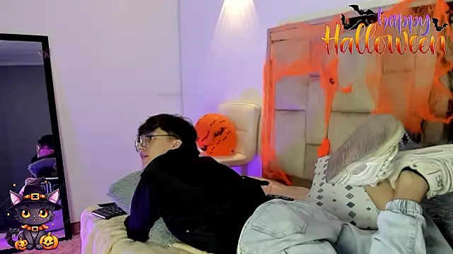 bellmontneon online show from October 20, 2025, 11:44 am