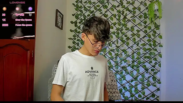 bellmontneon online show from November 24, 2025, 11:21 am