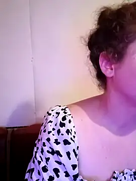 Lana a online show from September 24, 2025, 6:36 pm
