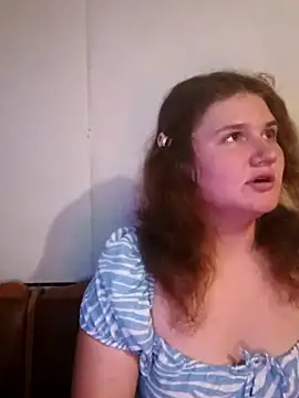 Lana a online show from September 28, 2025, 7:21 pm