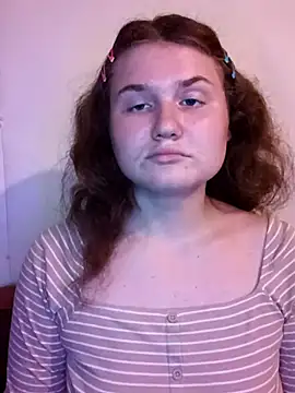 Lana a online show from September 21, 2025, 7:19 pm