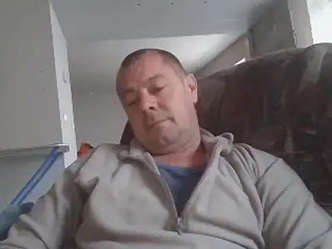 Snapshot of hugoboys4576 chatting on October 22, 2025, 3:11 pm hugoboys4576 online show from October 22, 2025, 3:11 pm