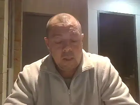 Snapshot of hugoboys4576 chatting on November 5, 2025, 4:43 pm hugoboys4576 online show from November 5, 2025, 4:43 pm