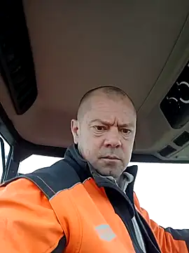 Snapshot of hugoboys4576 chatting on October 14, 2025, 7:09 am hugoboys4576 online show from October 14, 2025, 7:09 am