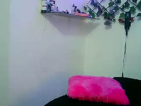 Snapshot of MR777DESIRE chatting on September 19, 2025, 12:25 am MR777DESIRE online show from September 19, 2025, 12:25 am