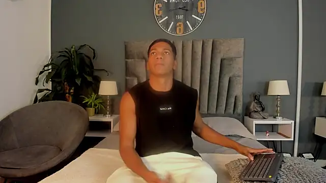 Snapshot of Zac_Haynes chatting on October 22, 2025, 3:17 am Zac Haynes online show from October 22, 2025, 3:17 am