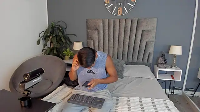 Snapshot of Zac_Haynes chatting on October 28, 2025, 3:29 am Zac Haynes online show from October 28, 2025, 3:29 am