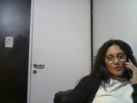 dulcefanny online show from June 19, 2026, 7:52 pm