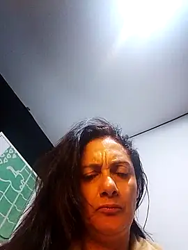 Snapshot of dulcefanny chatting on April 25, 2026, 9:56 am dulcefanny online show from April 25, 2026, 9:56 am