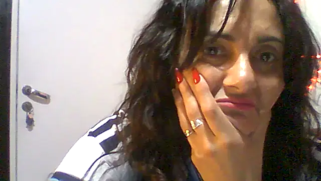 dulcefanny online show from June 11, 2026, 11:02 pm