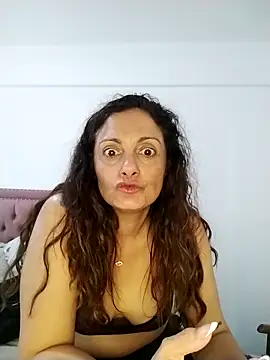 Snapshot of dulcefanny chatting on September 18, 2025, 6:11 pm dulcefanny online show from September 18, 2025, 6:11 pm