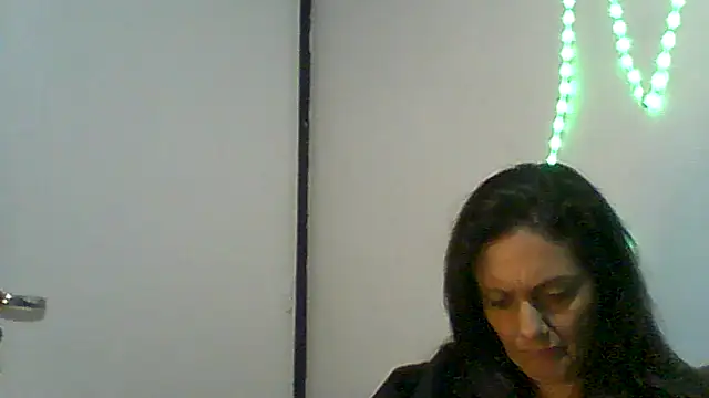dulcefanny online show from June 14, 2026, 2:57 am