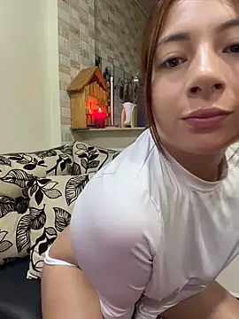 Snapshot of Karlee_Grey1 chatting on April 21, 2026, 12:23 am Karlee Grey1 online show from April 21, 2026, 12:23 am